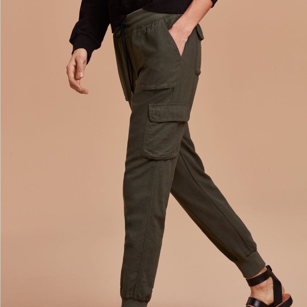 Aritzia Community Cebu Cargo Pant